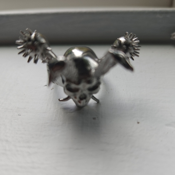 Sterling silver bunny skull ring - Picture 1 of 5